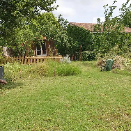 En Bois Independant Avec Terrasse Et Jardin * Villevieille