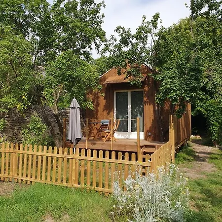 En Bois Independant Avec Terrasse Et Jardin *